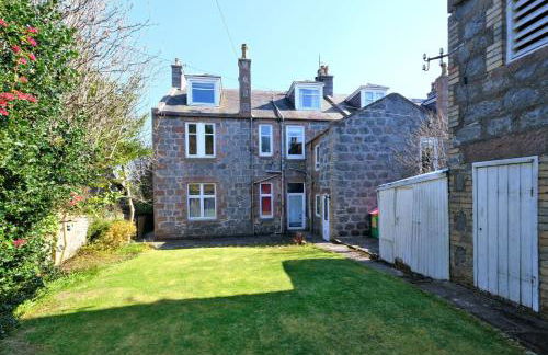 Flat in Cults perfect for Royal Deeside visits - Photo 13