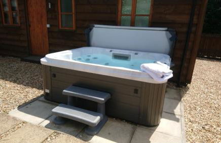 Seven Stars- hot tub & garden with fabulous views. - Photo 8