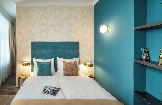 Golden Angel Suites by Adrez Living - Photo 26