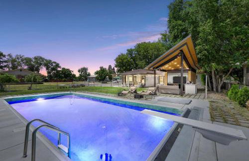 Lakefront Washington Home with Private Pool and Sauna - Foto 35
