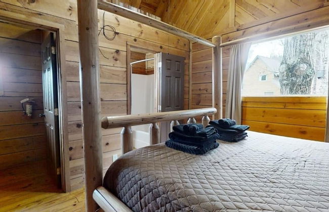 Evie's Mountain Castle 2 Bedroom Cabin by RedAwning - Foto 7