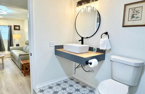 2BR Apt 9 min to Integris #N3 - Photo 25