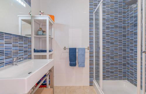 Stylish Apartment - Steps from Marina, Center & Beach - Foto 10