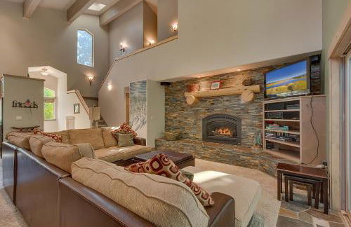 High Sierra at Dollar Point - Private Hot Tub, Close to Ski Resorts, Pet Friendly! - Foto 1