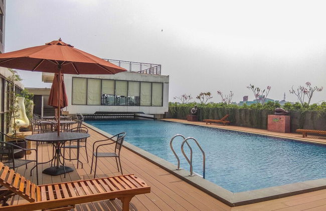 Compact and Relaxing Studio at Dave Apartment - Photo 18