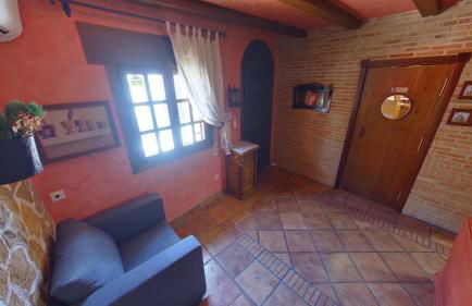 GREDOS RURALRUT cerca del CASTAÑAR de El Tiemblo, Reserva Natural VALLE DE IRUELAS, alojamiento acogedor con cabina hidromasaje, chimenea eléctrica, calefacción, wifi, cocina - Photo 22