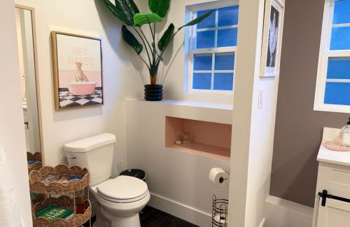 Private getaway in Studio City Hills universal - Photo 25