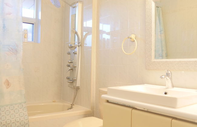 Richview Gardens Suite - Photo 14