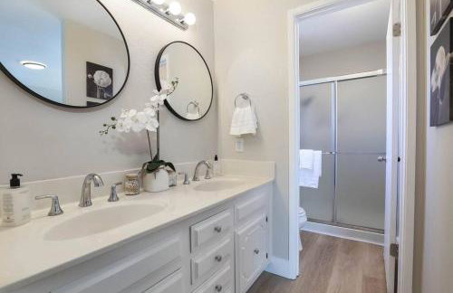 *DESIGNER East Bay Remodel Home* - Foto 26