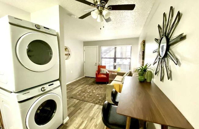 1 Bed Apartment next to SW Integris near Downtown - Photo 15