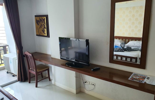 Jomtien Beach Penthouses - Photo 12