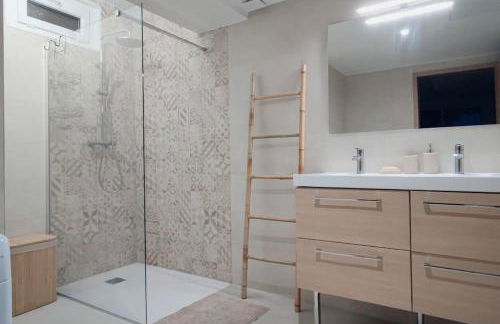 Charmant rez de villa, et sa terrasse à Ajaccio - Foto 13