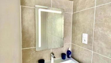 Chez Joyce - T2 Cosy & Moderne - Climatisé - Proche de la Cité médiévale - Foto 5