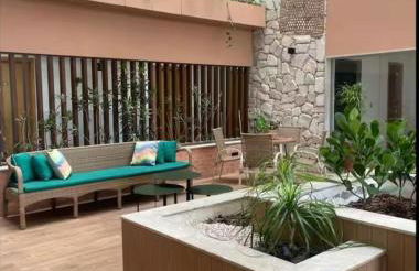 Lindo Studio em frente a praia - Foto 32