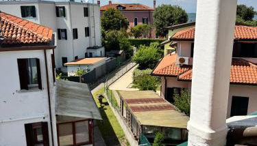 Bulldog Venice Apartment - Photo 5