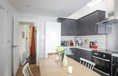 4 Ty Person - Photo 9