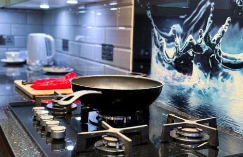 Luxurious 3Bed House with Spa Bath & Garden - Foto 30