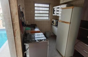 Two-story home with solar-heated pool and 4 bedrooms - Foto 18