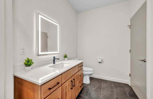 Cleveland Clinic w KingBed Balcony Gym Parking WD - Foto 44