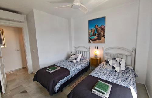 Spectacular 3 bedrooms Sea Views apartment - Photo 45