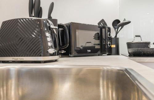 Stylish 2BR 2BA Flat in Gravesend Sleeps 4 - Foto 32