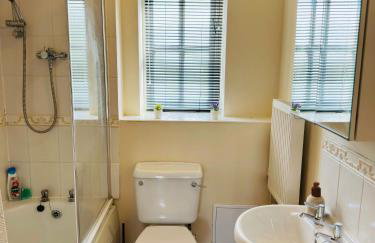 Homely & Stylish 2 Bedroom 6 Guests Parking Wi-Fi - Foto 32