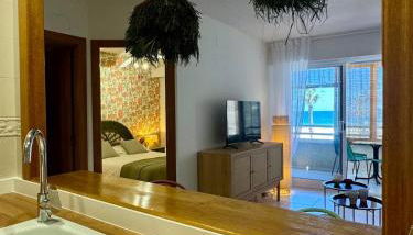 Beachfront apartment - Photo 4