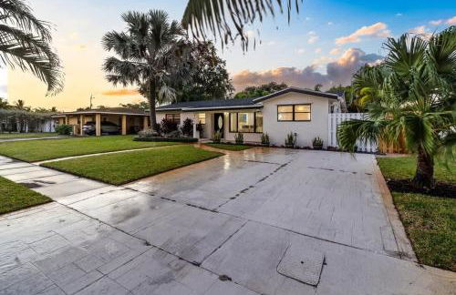 Tropical Getaway - Heated Pool & Patio Retreat - Foto 56