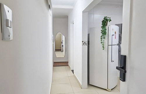 Varanda ensolarada a alguns passos do mar - Foto 22