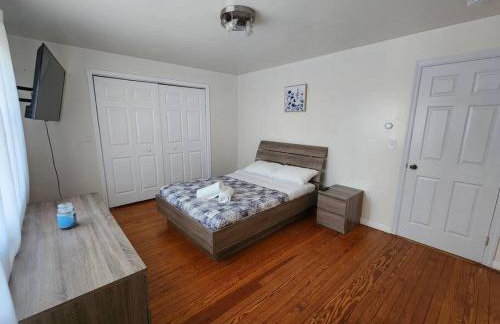 RentalsOP NJ01 Full house minutes from NYC, near to metlife, American Dream - Photo 3