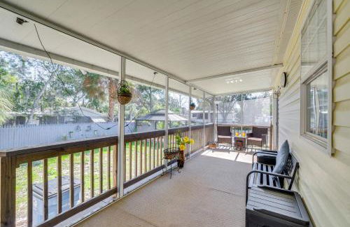 Waterfront Weeki Wachee Home with Fire Pit! - Foto 34