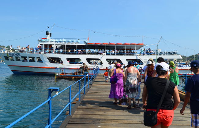 Bonanza Catamaran Cruise in Acapulco Bay - Photo 4