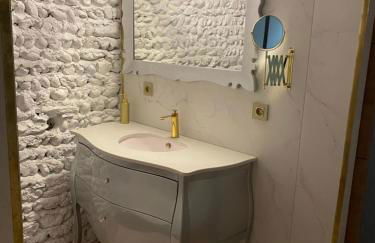 Suite royale avec en options jacuzzi, dîner aux chandelles et petit déjeuner - Photo 10