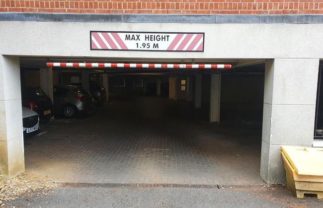 2 Bed Apartment - Sleeps 5 - Wifi - Parking - Pets - Foto 11