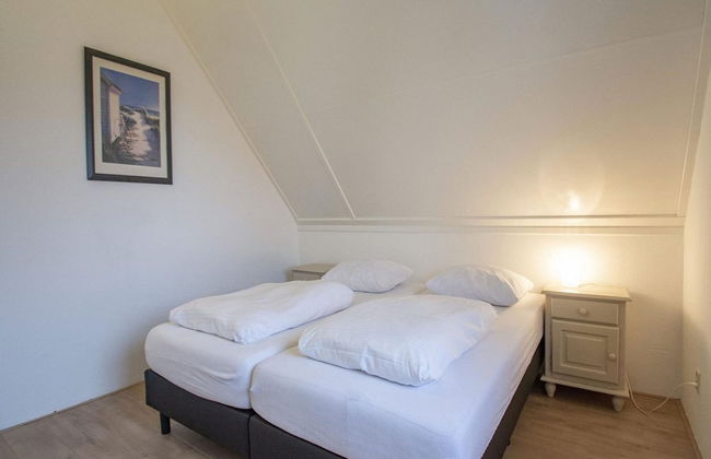 Beautifully Situated Luxury Villa on the Water - Foto 36