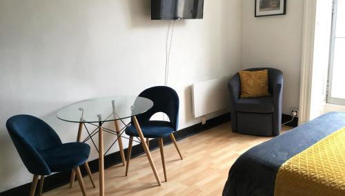 PYRENE HOLIDAYS- Location studio - voyage et cure thermale Capvern les Bains - Foto 3