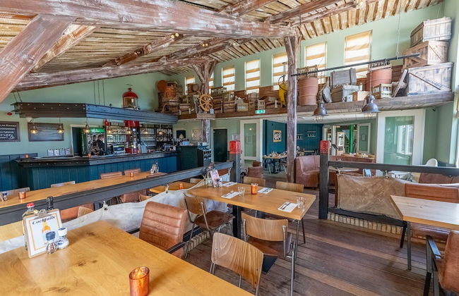 Modern Chalet With Dishwasher, Near the Beach - Photo 19