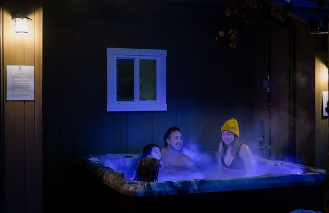 Barefoot Villas Cabin 2 Moose w/ Hot Tub - Photo 22