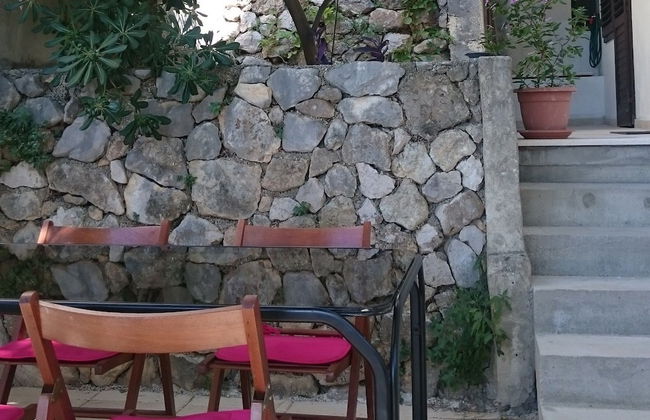 Delightfully Decorated Apartment with Sea View near Beach - Foto 17