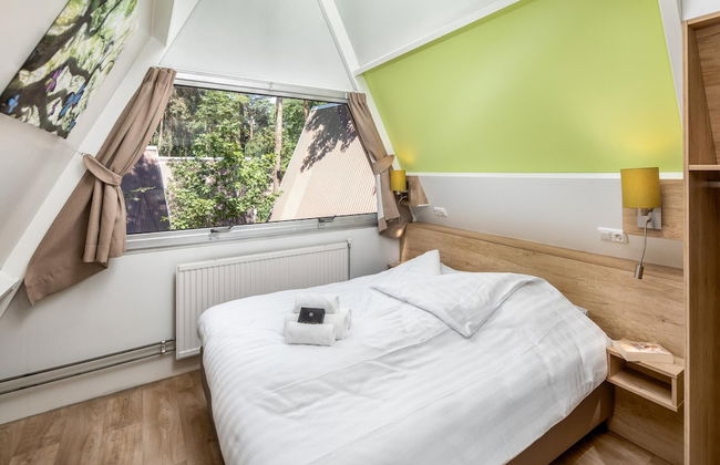 Bungalow in Natural Surroundings - Photo 2