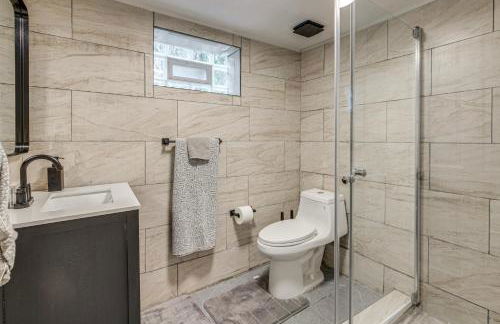 2 Mi to South Shore Beach Urban Retreat with Yard - Foto 26