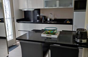 Paris par métro 4 - RER B - calme - patio privé - Foto 3