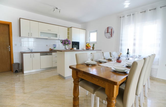 Holiday Home in Prkos With Private Pool - Foto 33