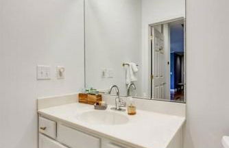 Downtown Louisville Condo- King Bed, Near Sites - Foto 3