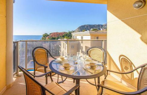 3 Bedroom Stunning Apartment In Calpe - Photo 12