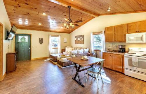 *New Owner Special* Cozy Cabin with mountain views - Foto 5
