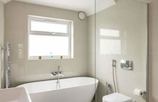 Tudor House Kingston Luxury 5 bed Villa - Foto 20