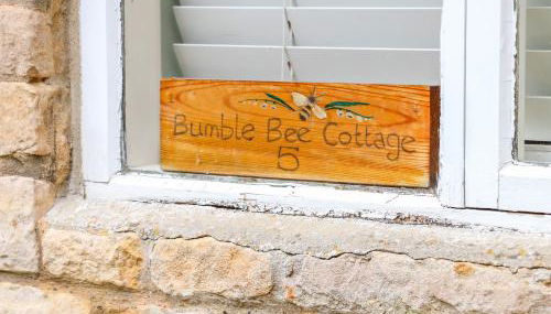 Bumble Bee - Photo 4