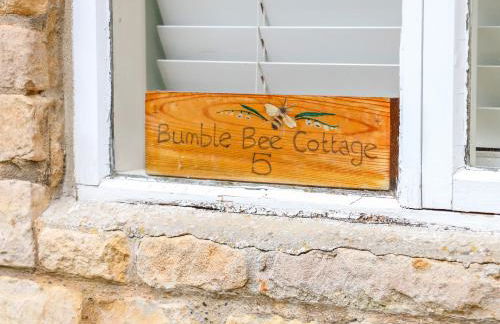 Bumble Bee - Photo 4