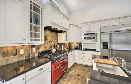 Tee Off, Relax Poolside! Family Home in Scottsdale - Foto 10